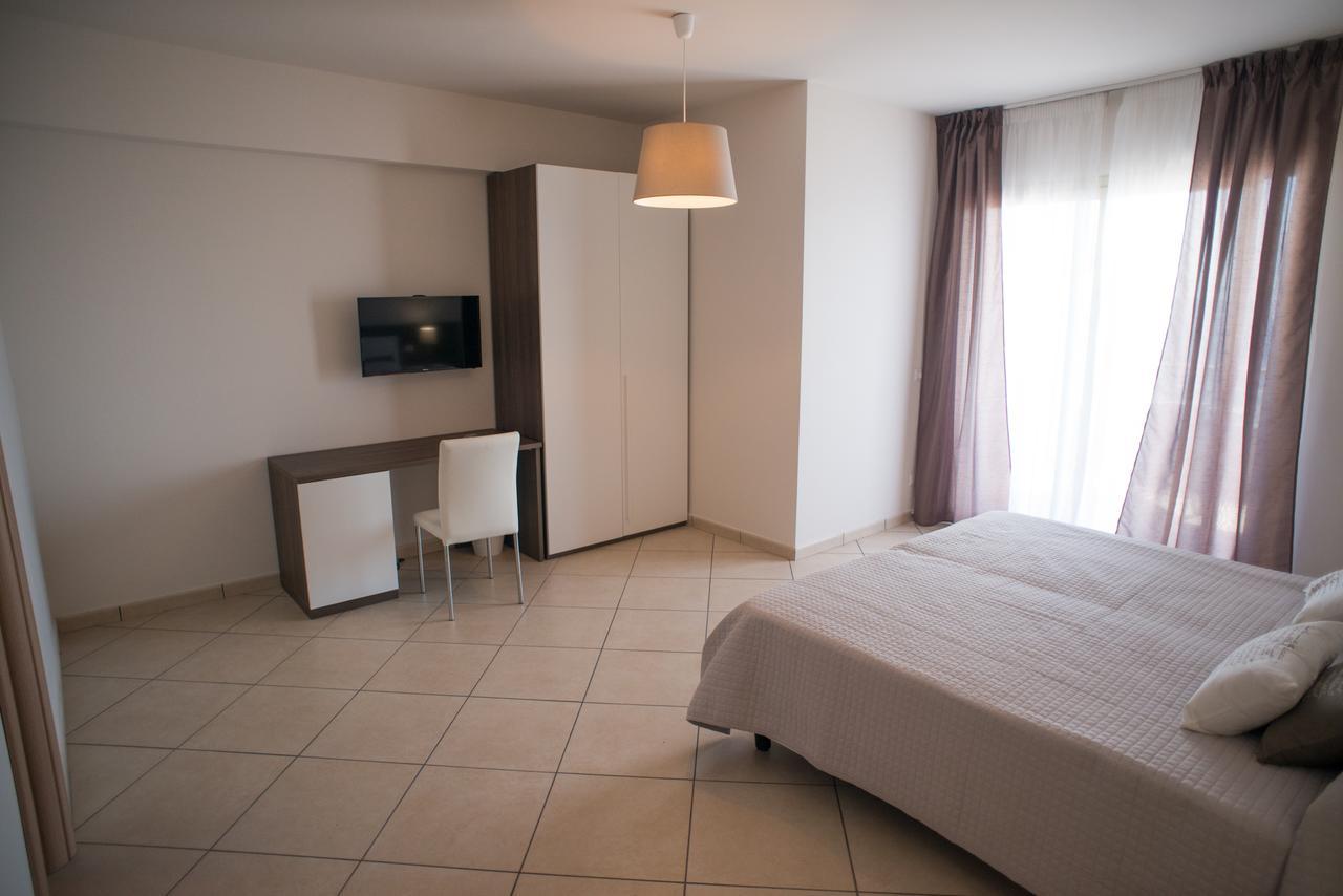 Riva Del Sol Bed and Breakfast Santa Teresa Di Riva Exterior foto