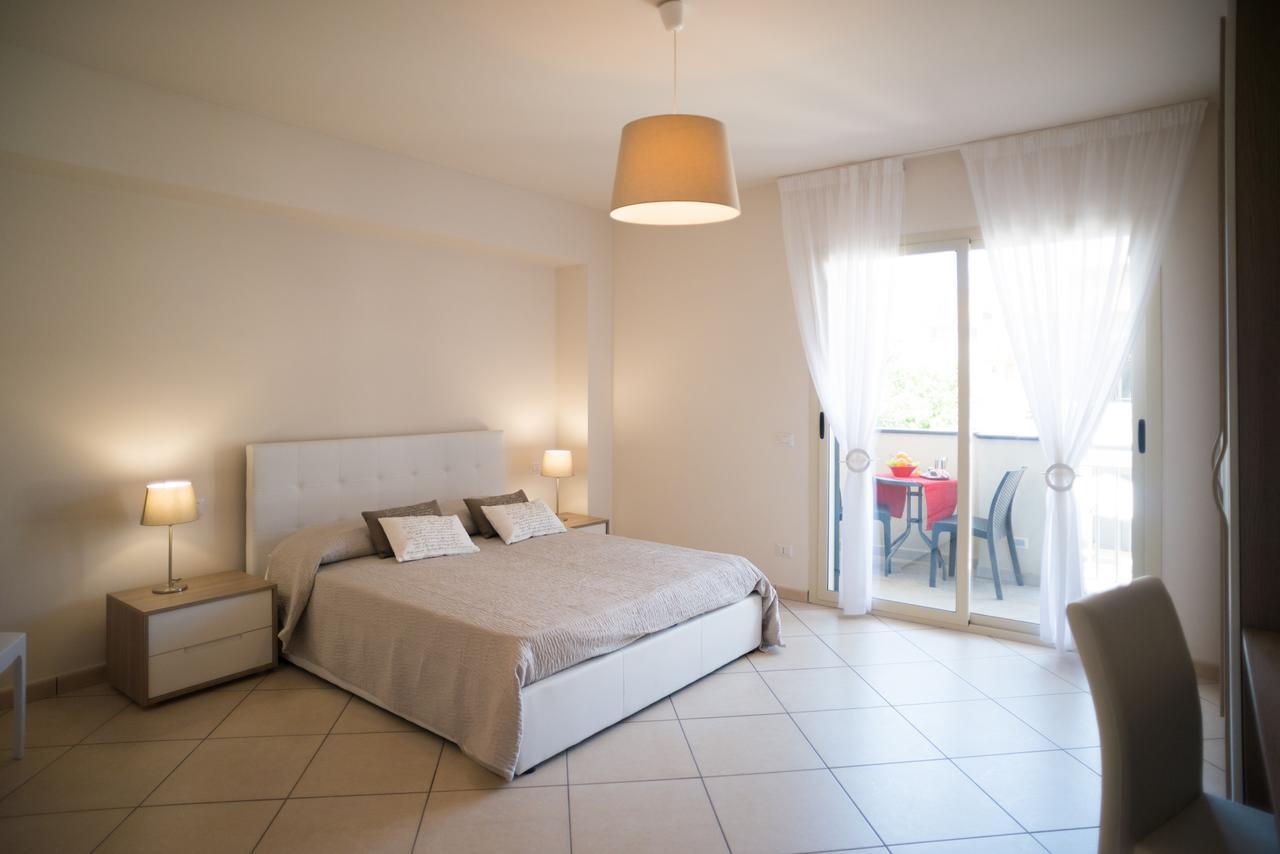 Riva Del Sol Bed and Breakfast Santa Teresa Di Riva Exterior foto